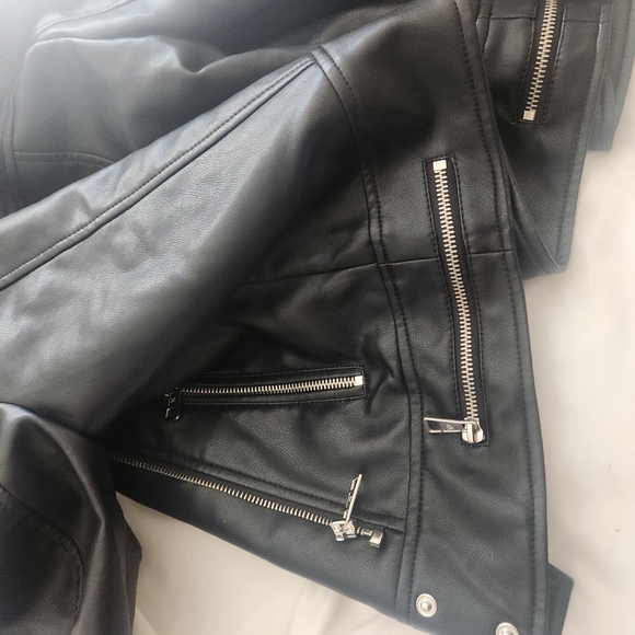 Zara Black Faux Leather Moto Jacket with Silver Hardware - Picture 4 of 5